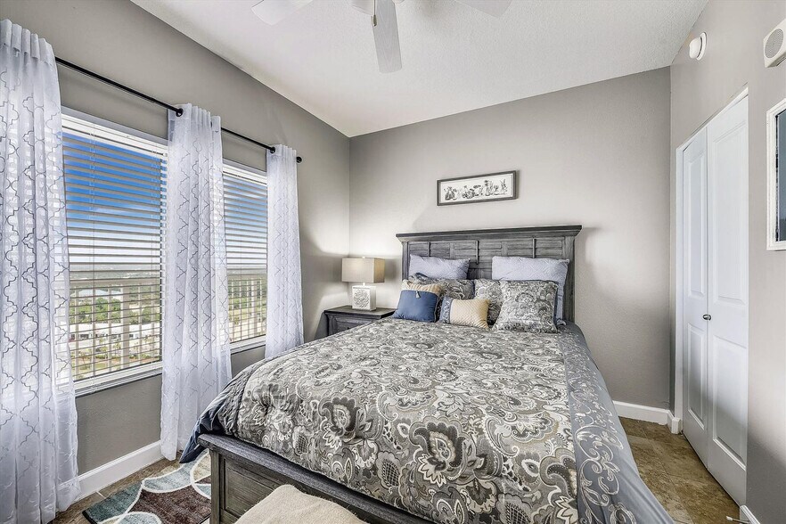 Building Photo - 104 Gulfside Ct