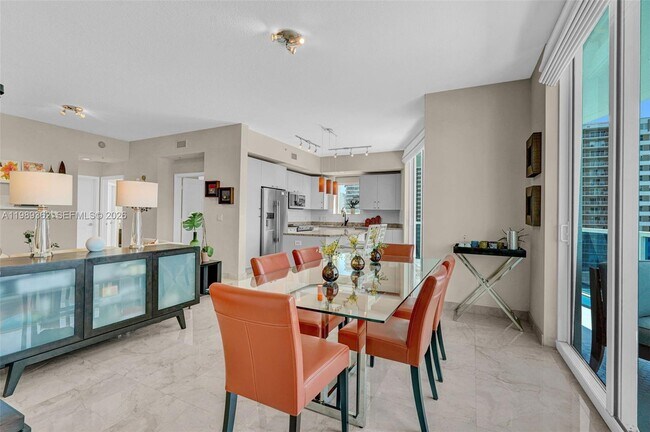 Building Photo - 1945 S Ocean Dr