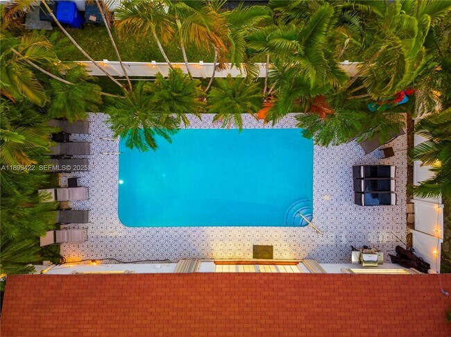 Building Photo - 1244 Garfield St