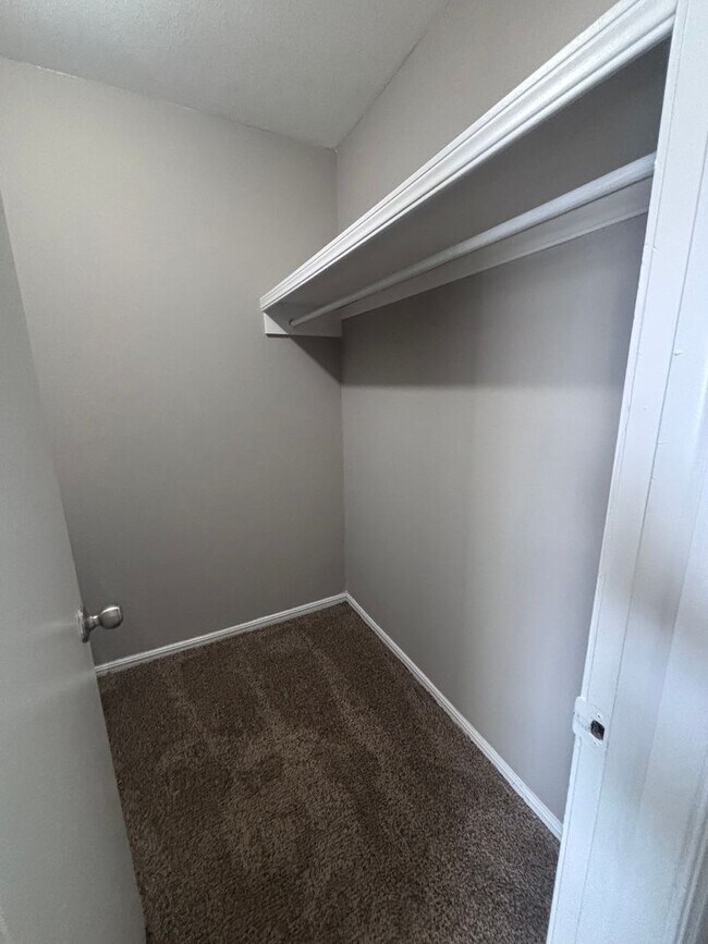 Building Photo - 1 Bed / 1 Bath at Willow Creek Condos – 68th & Yale $1000/month | $1000 Security Deposit