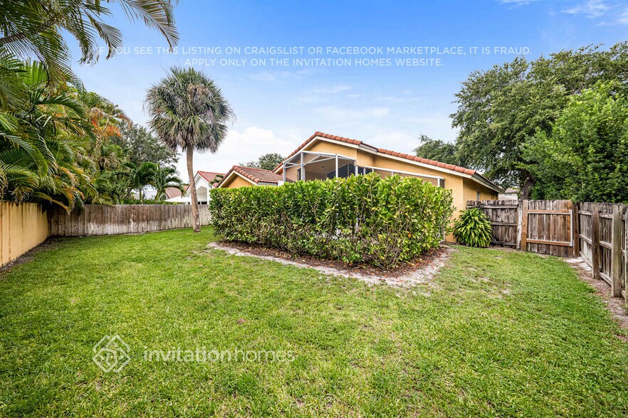 Building Photo - 1320 SW 18th St