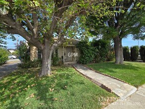 Building Photo - 310 N Florence St