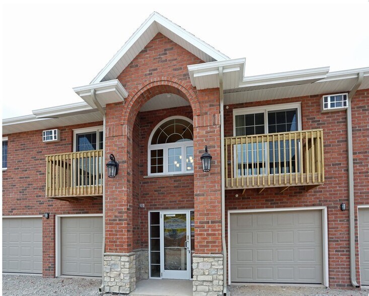 1242 Mountain Bay Dr 1242 Mountain Bay Dr Pulaski WI 54162