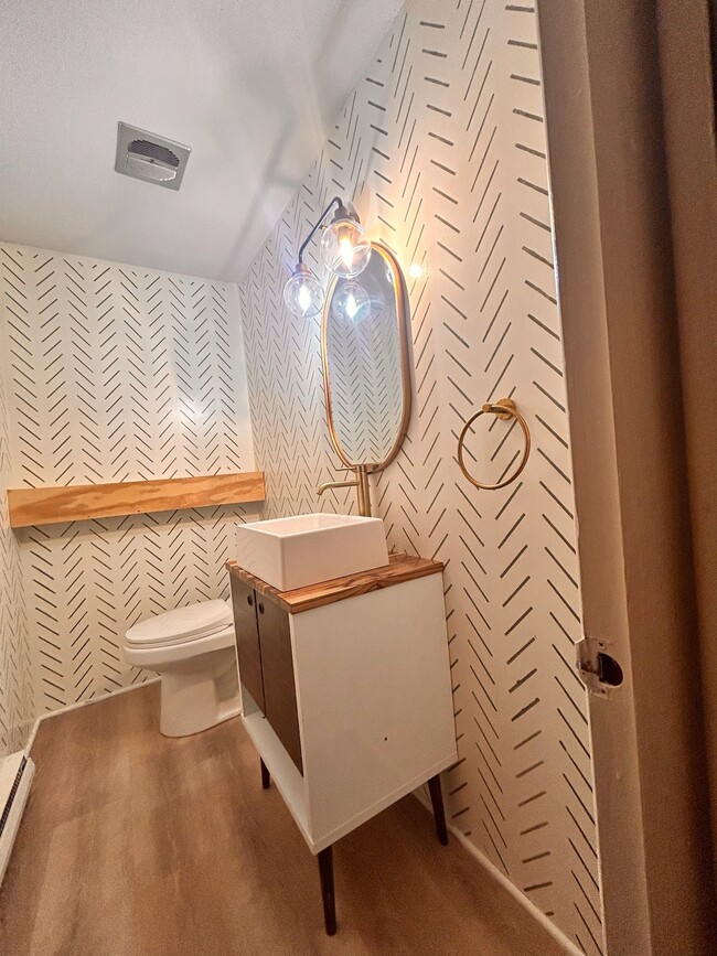 Building Photo - 213 Baxter Rd