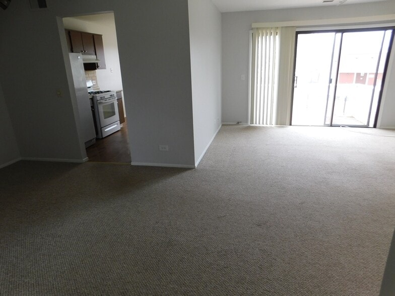 Building Photo - 573 Greystone Ln