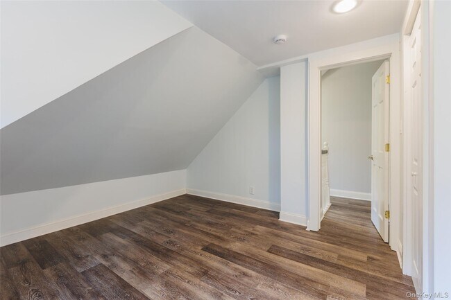 Building Photo - 60 Jackson Ave