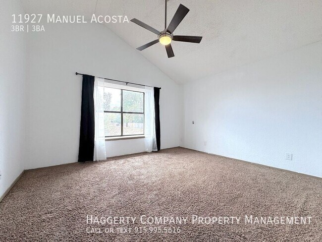 Building Photo - 11927 Manuel Acosta Dr