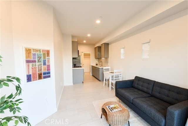 Building Photo - 15826 S Vermont Ave