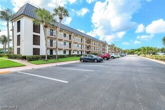 Building Photo - 1000 Manatee Rd
