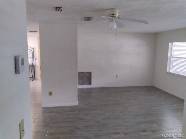 Building Photo - 230 S Fillmore St