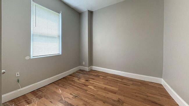 Building Photo - 5222 W Girard Ave