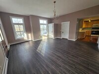 Building Photo - 296 Main St