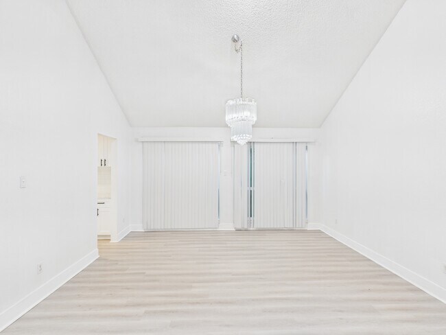 Building Photo - 7610 Hopewell Ln