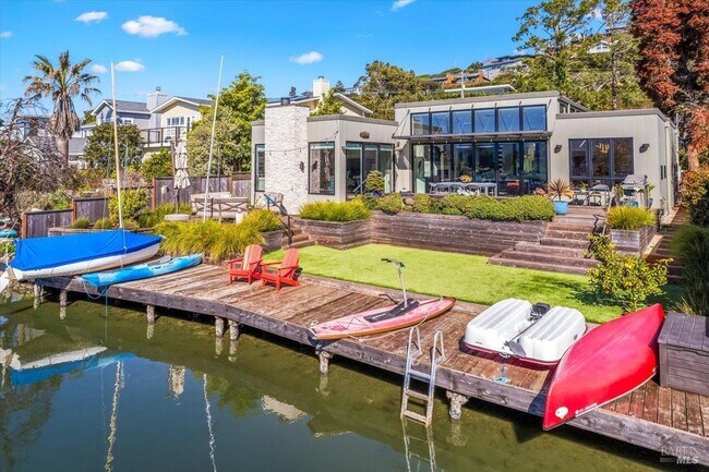 Building Photo - 20 Lagoon Rd