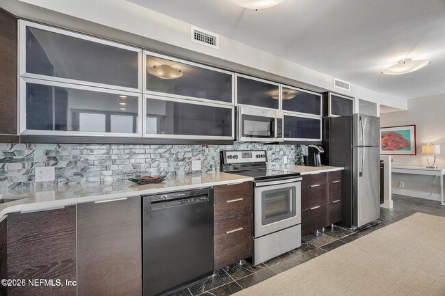 Building Photo - 1601 Ocean Dr S