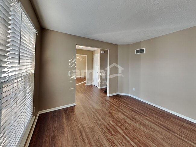 Building Photo - 911 Balsam Wood Ln