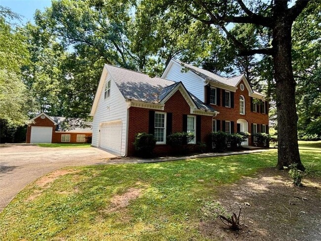Building Photo - 4160 Creekwood Dr