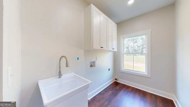 Building Photo - 53 Jericho Ln