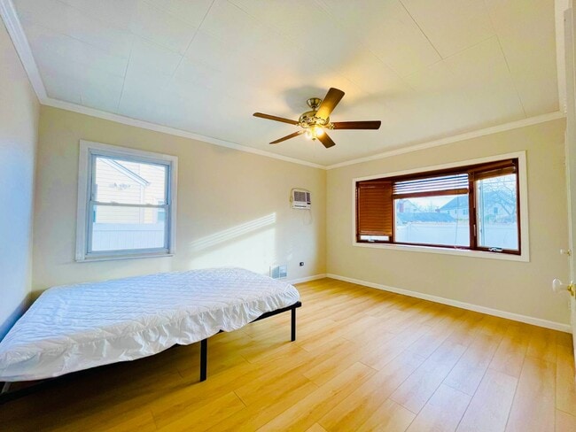 Building Photo - 278 Devonshire Dr