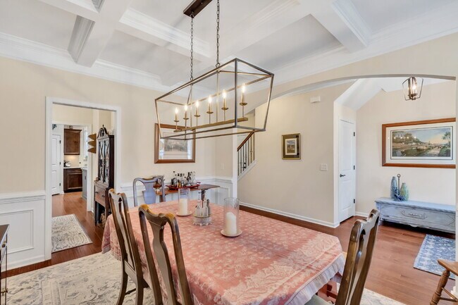 Building Photo - Gigantic Gorgeous Home in Pooler!