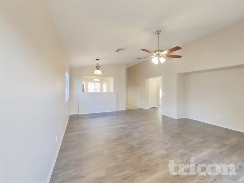 Building Photo - 79 E Lupine Pl