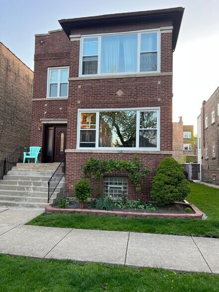 Building Photo - 4220 N Francisco Ave
