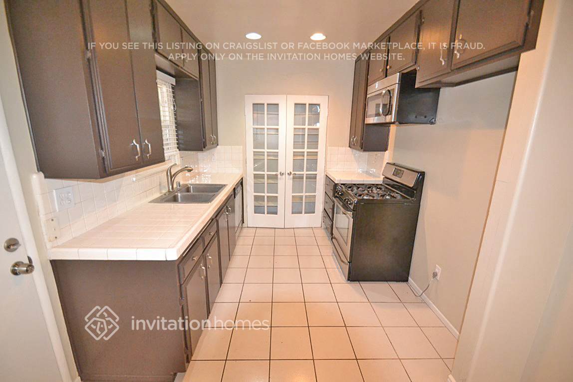 Building Photo - 7425 Jellico Ave