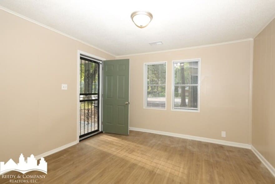 Building Photo - 4046 New Willow Rd