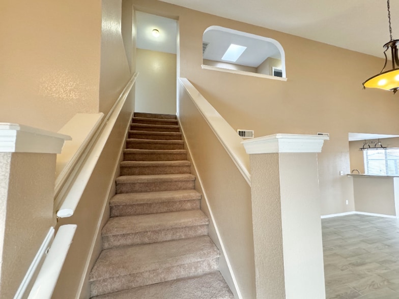 Building Photo - 14169 Tierra Delfin Dr