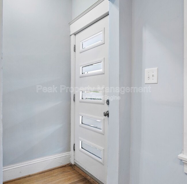 Building Photo - 2818 North Ave