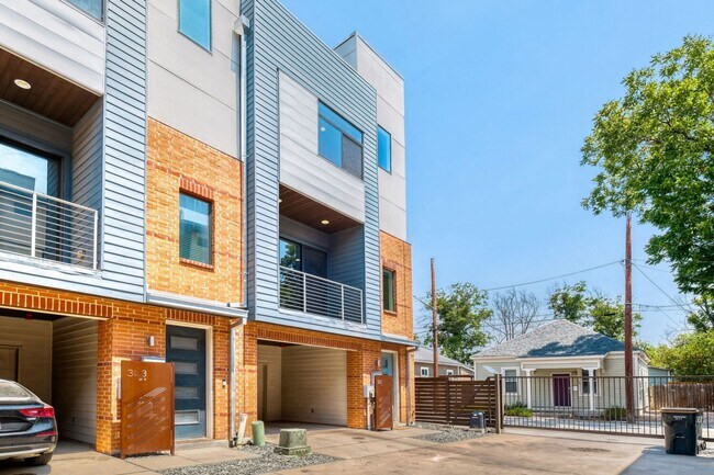 Building Photo - 1606 N Hackberry St