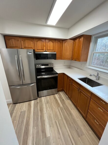 Kitchen - 29 Cedar St