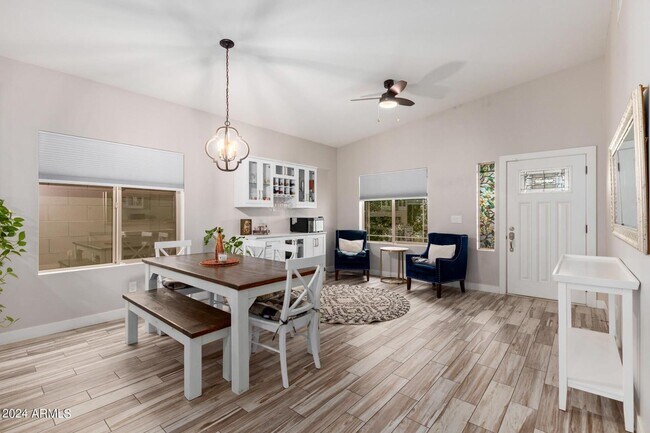 Building Photo - 2647 E Contention Mine Rd