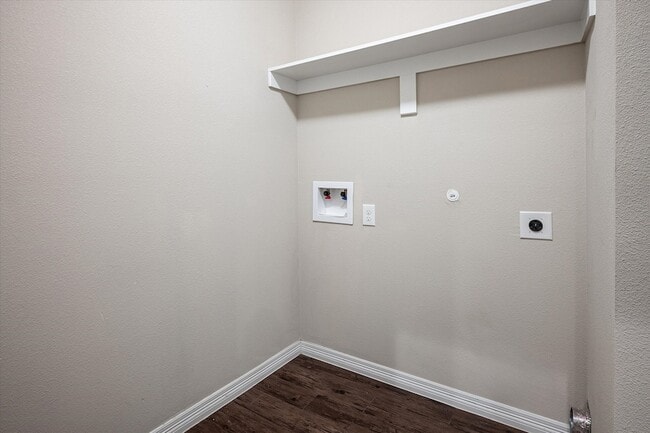 Building Photo - 2721 Vine Ct