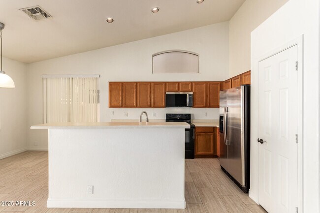 Building Photo - 6092 W Dublin Ln