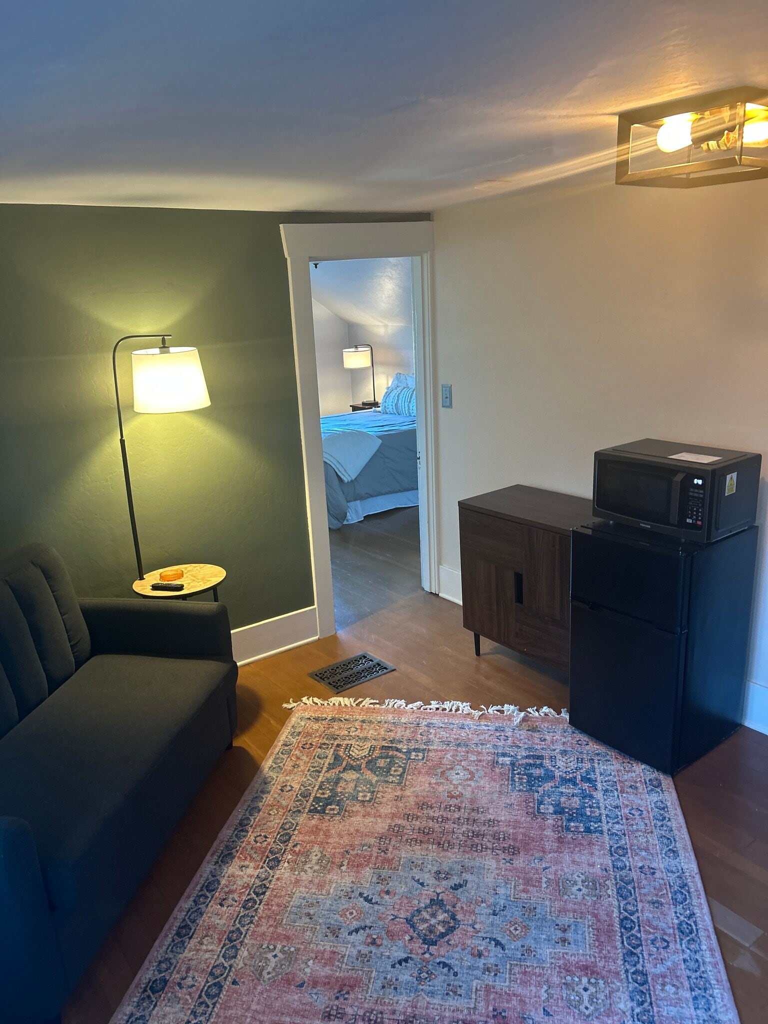 Building Photo - 919 N Lawrence St