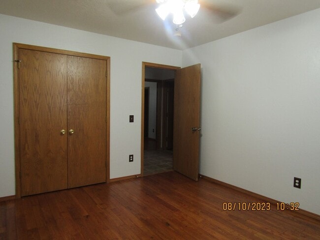 Building Photo - PETS ARE NEGOTIABLE WITH OWNER APPROVAL $2...