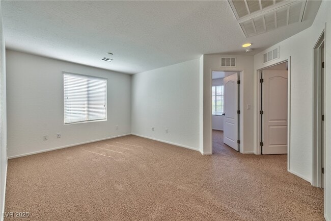 Building Photo - 7635 Jasmine Falls Dr