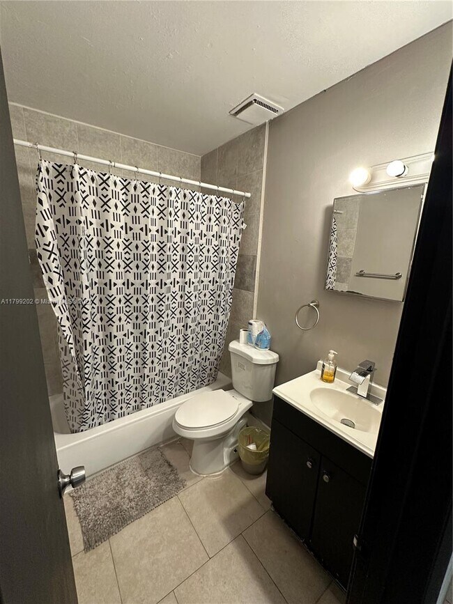 Building Photo - 20600 SW 118th Pl
