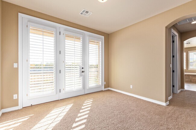 Building Photo - BEAUTIFUL QUEENSRIDGE HIGHLY UPGRADED HOME BY CHRISTOPHER HOMES