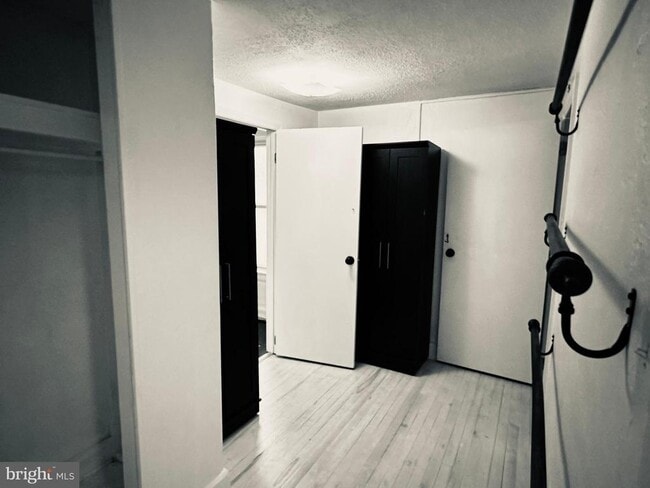 Building Photo - 236 E Middle St