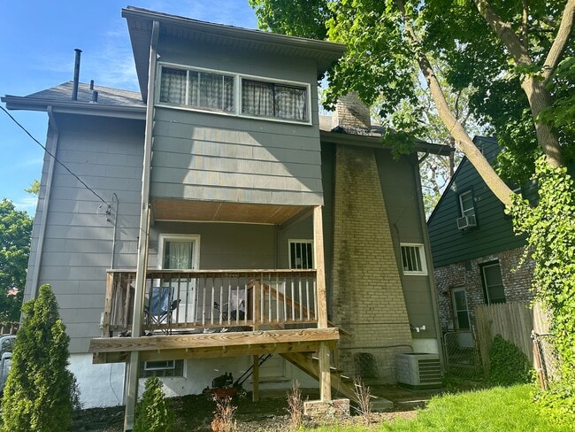 Building Photo - Nicely Remodeled 3beds/2bath House in Fern...