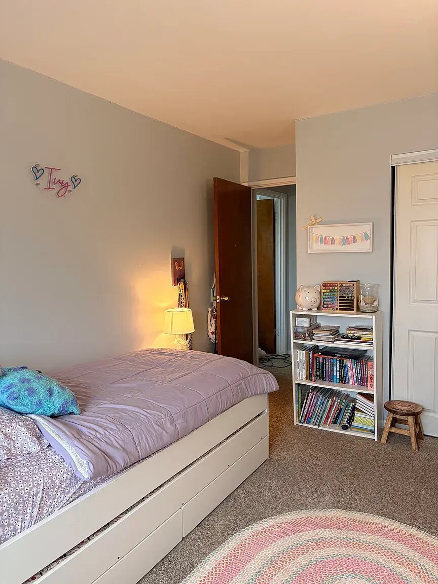 Building Photo - 1301 S Finley Rd