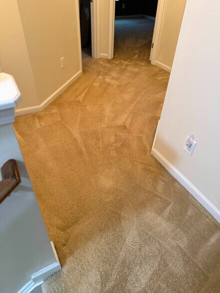 Building Photo - Room in House on Genlee Dr