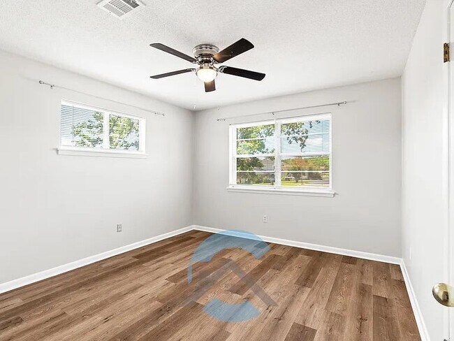 Building Photo - 22 Pleasant Cove