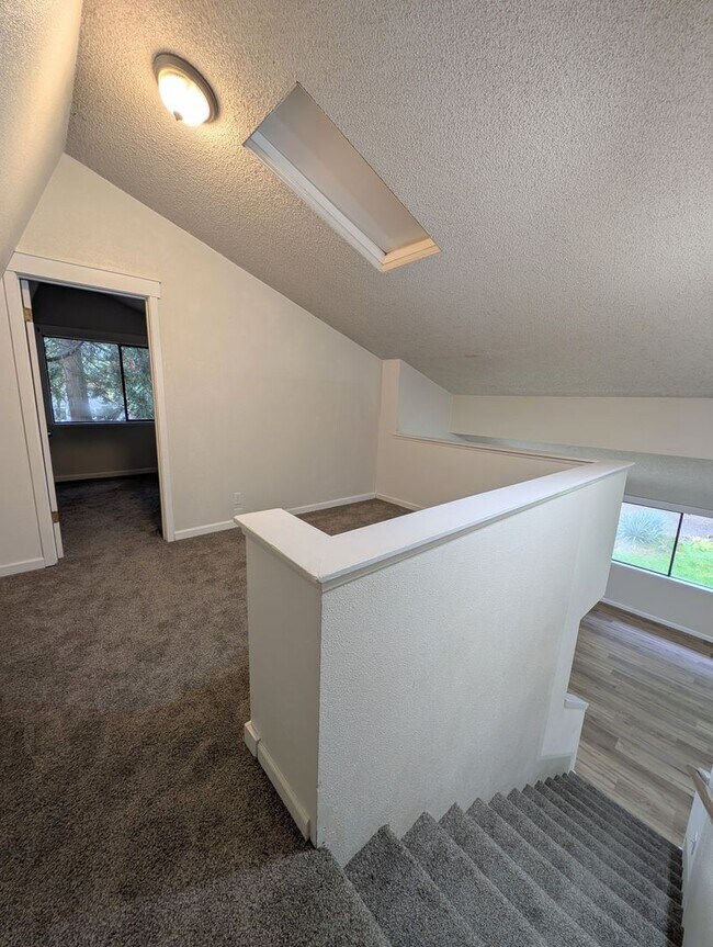 Building Photo - Corner Lot Triplex Unit in Gig Harbor, Ava...