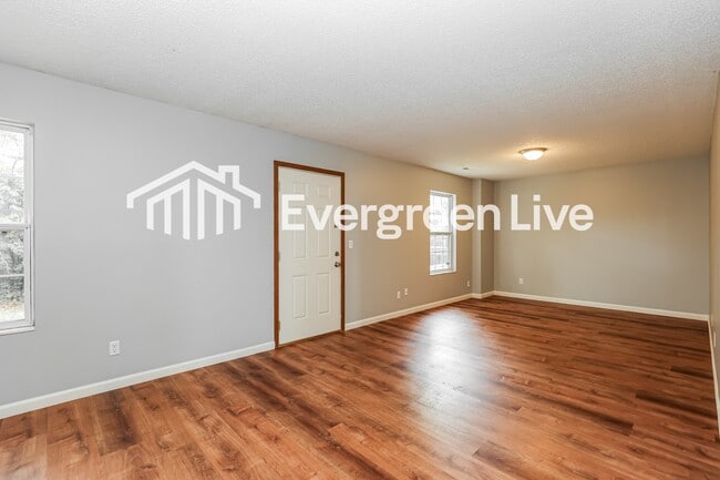 Building Photo - 2013 Monarch Dr