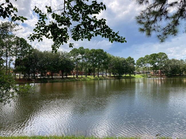 Building Photo - 7226 Deerfoot Cir