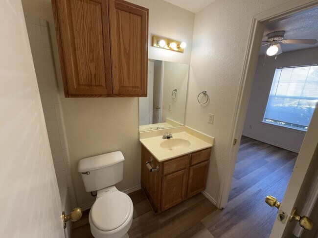 Building Photo - 1709 Spring Rose Cir