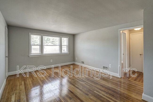 Building Photo - 5423 Remuda Dr